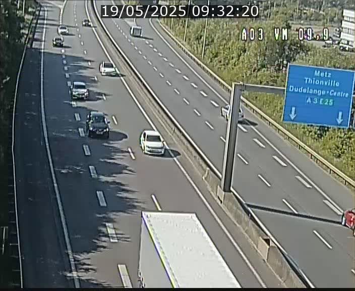 <h2>Webcam Autoroute à la Croix de Bettembourg - A3 - BK 9.9 - direction France</h2>