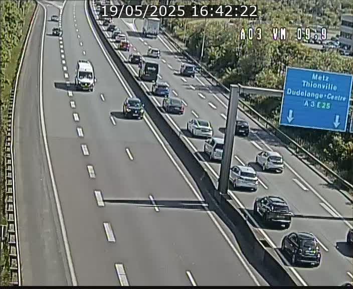 <h2>Webcam Autoroute à la Croix de Bettembourg - A3 - BK 9.9 - direction France</h2>