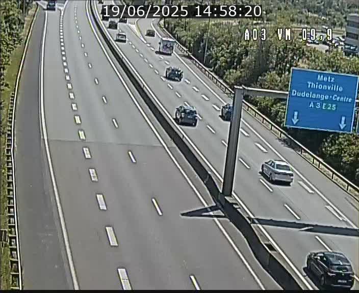 <h2>Webcam Autoroute à la Croix de Bettembourg - A3 - BK 9.9 - direction France</h2>