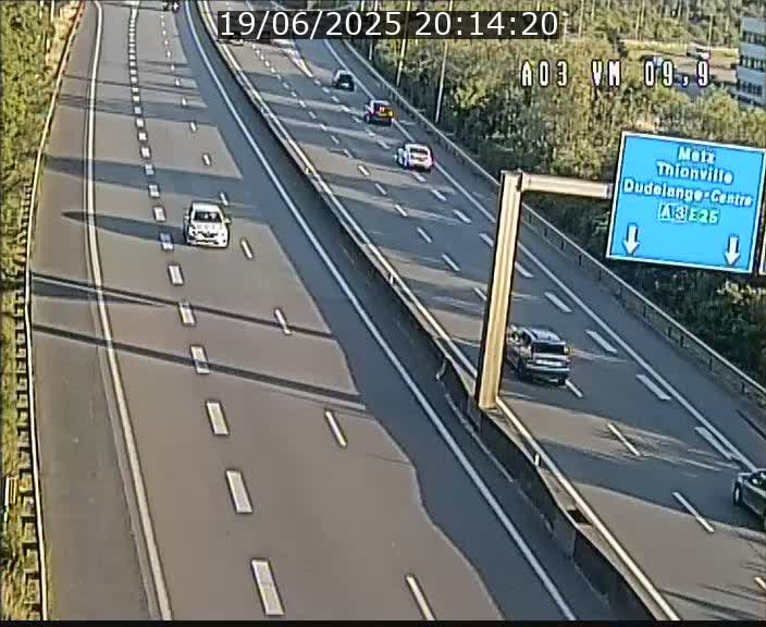 <h2>Webcam Autoroute à la Croix de Bettembourg - A3 - BK 9.9 - direction France</h2>