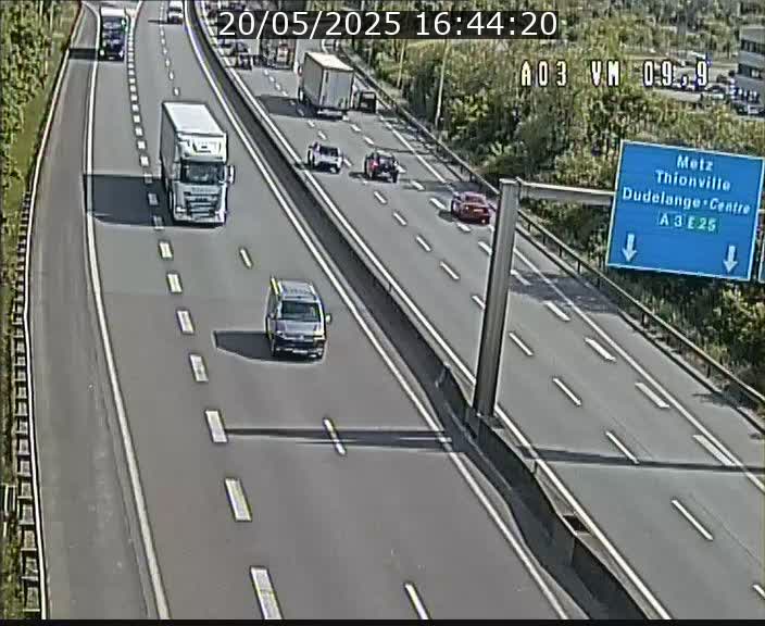 <h2>Webcam Autoroute à la Croix de Bettembourg - A3 - BK 9.9 - direction France</h2>
