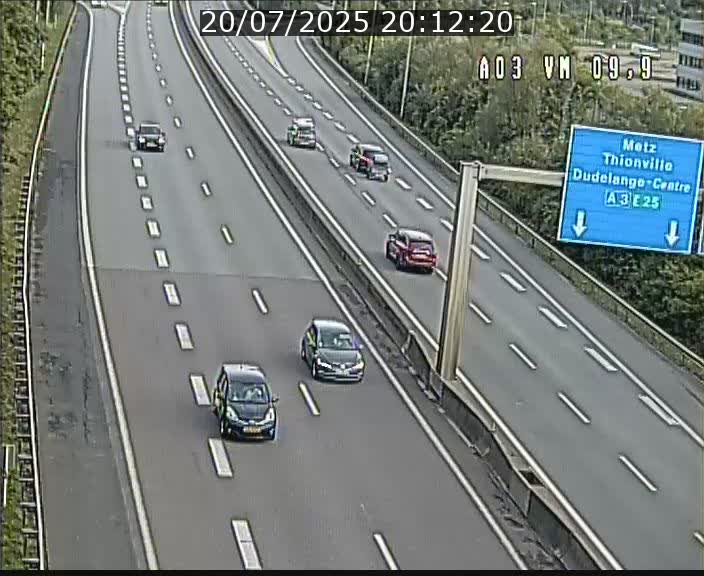 <h2>Webcam Autoroute à la Croix de Bettembourg - A3 - BK 9.9 - direction France</h2>