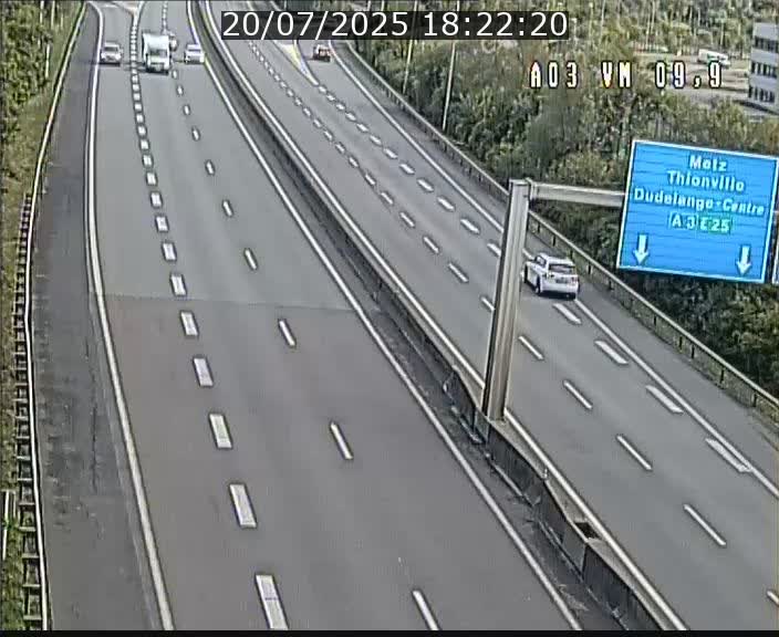 <h2>Webcam Autoroute à la Croix de Bettembourg - A3 - BK 9.9 - direction France</h2>