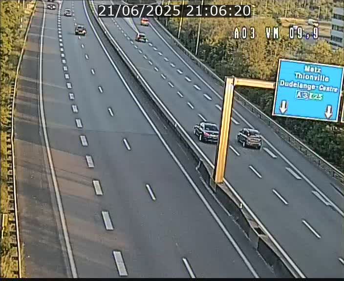 <h2>Webcam Autoroute à la Croix de Bettembourg - A3 - BK 9.9 - direction France</h2>