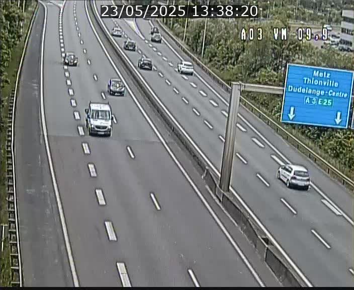 <h2>Webcam Autoroute à la Croix de Bettembourg - A3 - BK 9.9 - direction France</h2>