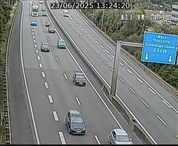 <h2>Webcam Autoroute à la Croix de Bettembourg - A3 - BK 9.9 - direction France</h2>