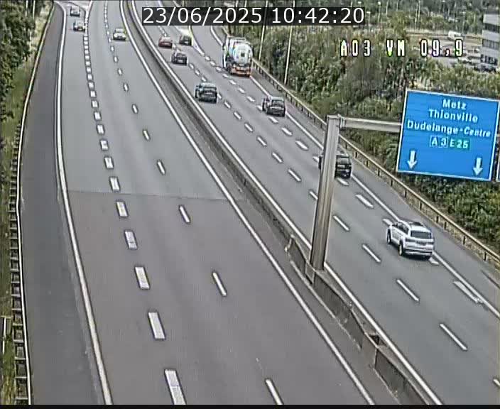 <h2>Webcam Autoroute à la Croix de Bettembourg - A3 - BK 9.9 - direction France</h2>