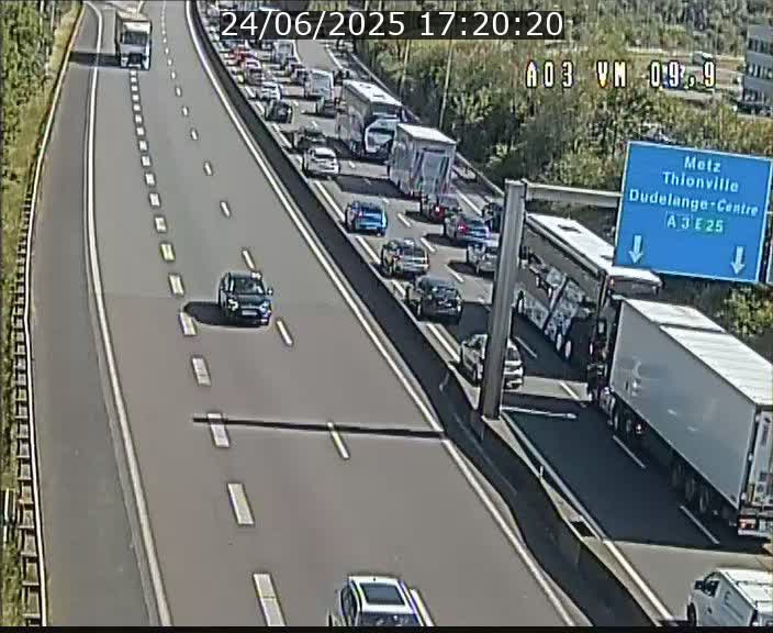<h2>Webcam Autoroute à la Croix de Bettembourg - A3 - BK 9.9 - direction France</h2>