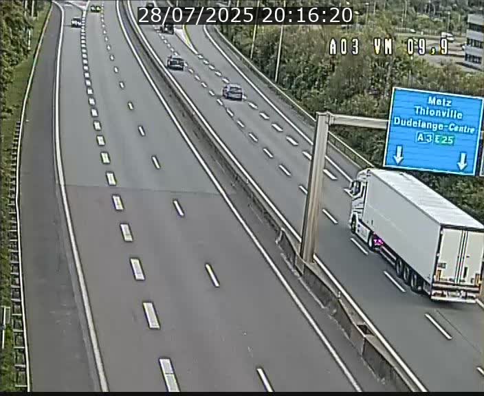 <h2>Webcam Autoroute à la Croix de Bettembourg - A3 - BK 9.9 - direction France</h2>