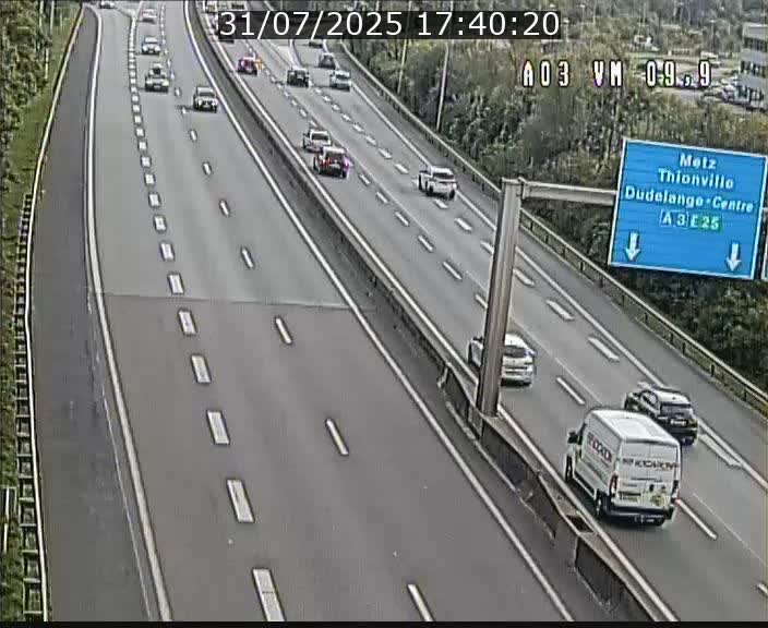<h2>Webcam Autoroute à la Croix de Bettembourg - A3 - BK 9.9 - direction France</h2>