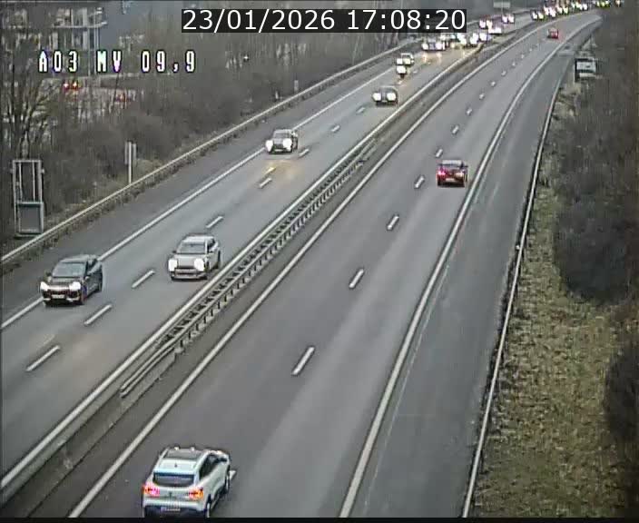 <h2>Webcam Autoroute à la Croix de Bettembourg - A3 - BK 9.9 - direction Luxembourg-Ville</h2>