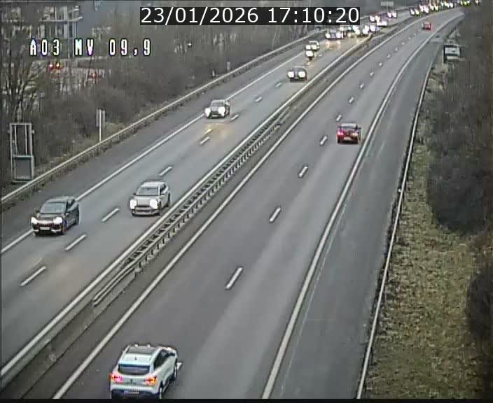 <h2>Webcam Autoroute à la Croix de Bettembourg - A3 - BK 9.9 - direction Luxembourg-Ville</h2>