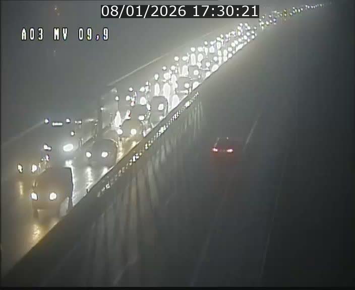 <h2>Webcam Autoroute à la Croix de Bettembourg - A3 - BK 9.9 - direction Luxembourg-Ville</h2>