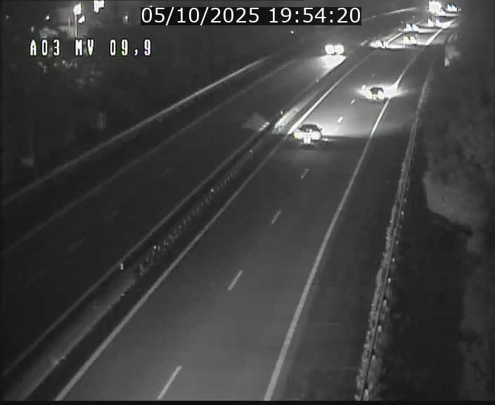 <h2>Webcam Autoroute à la Croix de Bettembourg - A3 - BK 9.9 - direction Luxembourg-Ville</h2>