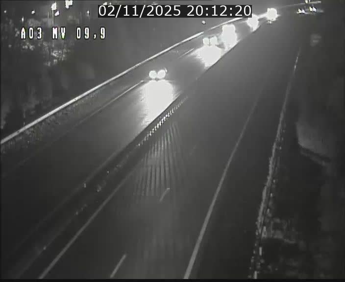 <h2>Webcam Autoroute à la Croix de Bettembourg - A3 - BK 9.9 - direction Luxembourg-Ville</h2>
