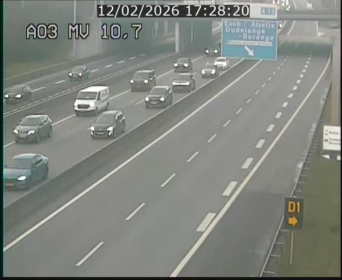 <h2>Traffic live webcam Luxembourg Croix de Bettembourg - A3 - BK 10.7 - direction France</h2>