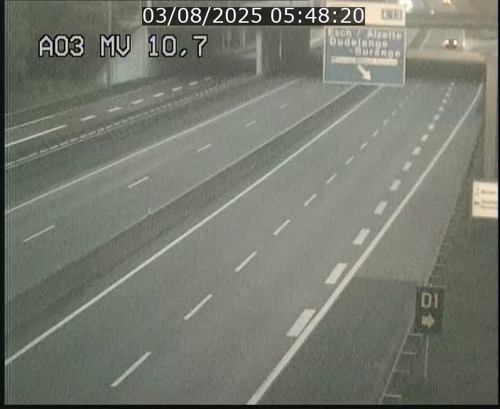 <h2>Traffic live webcam Luxembourg Croix de Bettembourg - A3 - BK 10.7 - direction France</h2>
