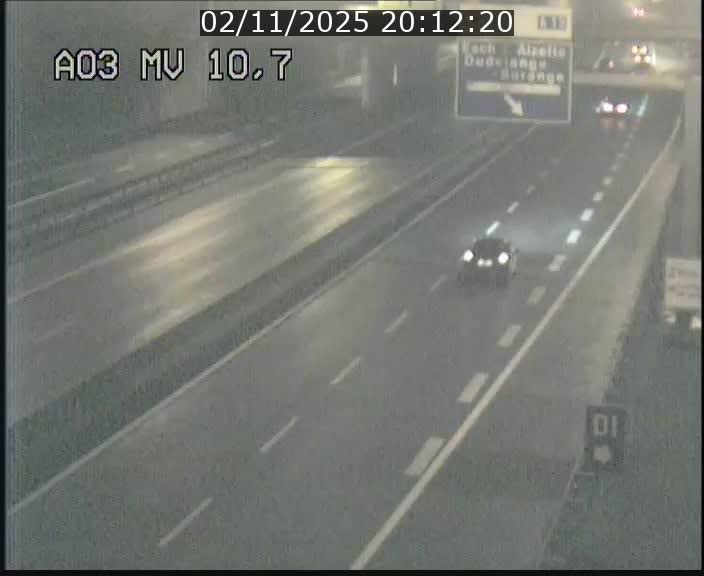 <h2>Traffic live webcam Luxembourg Croix de Bettembourg - A3 - BK 10.7 - direction France</h2>