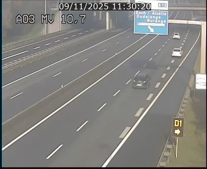 <h2>Traffic live webcam Luxembourg Croix de Bettembourg - A3 - BK 10.7 - direction France</h2>
