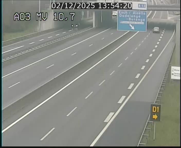 <h2>Traffic live webcam Luxembourg Croix de Bettembourg - A3 - BK 10.7 - direction France</h2>