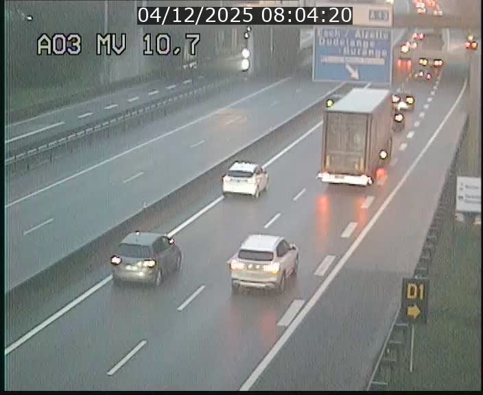 <h2>Traffic live webcam Luxembourg Croix de Bettembourg - A3 - BK 10.7 - direction France</h2>