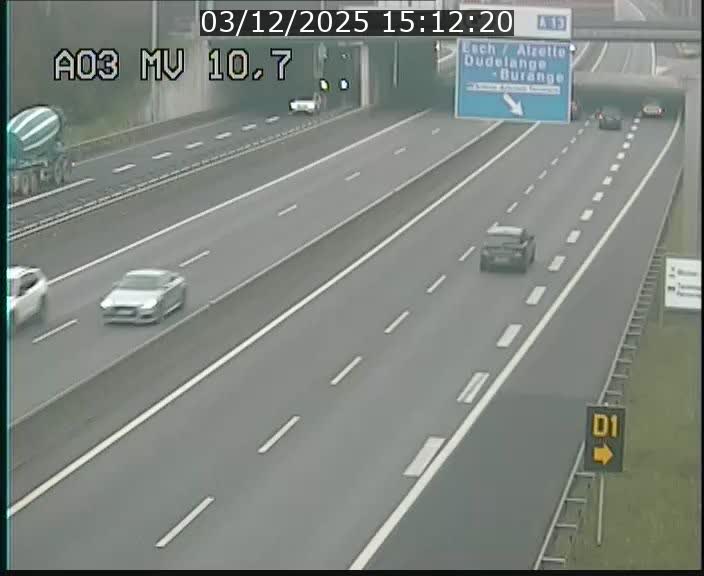 <h2>Traffic live webcam Luxembourg Croix de Bettembourg - A3 - BK 10.7 - direction France</h2>