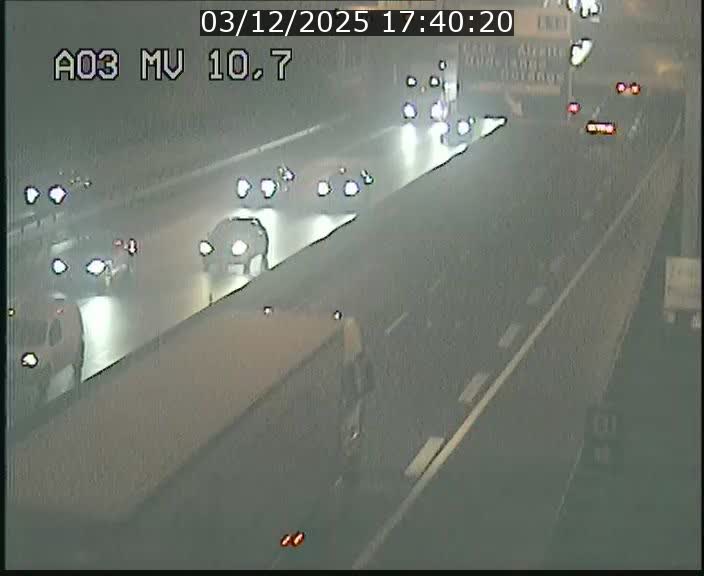 <h2>Traffic live webcam Luxembourg Croix de Bettembourg - A3 - BK 10.7 - direction France</h2>