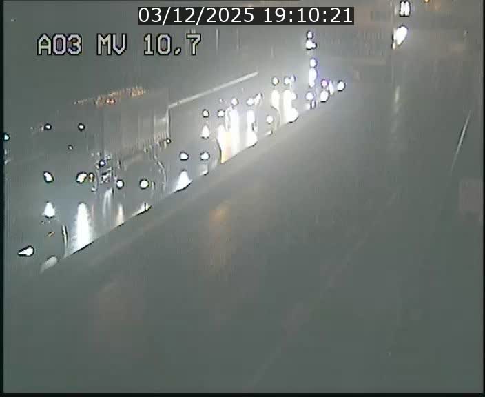 <h2>Traffic live webcam Luxembourg Croix de Bettembourg - A3 - BK 10.7 - direction France</h2>