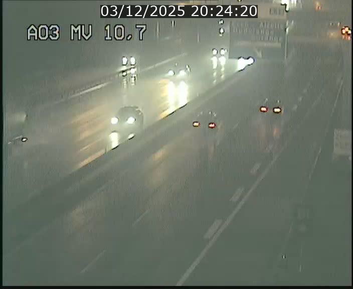 <h2>Traffic live webcam Luxembourg Croix de Bettembourg - A3 - BK 10.7 - direction France</h2>