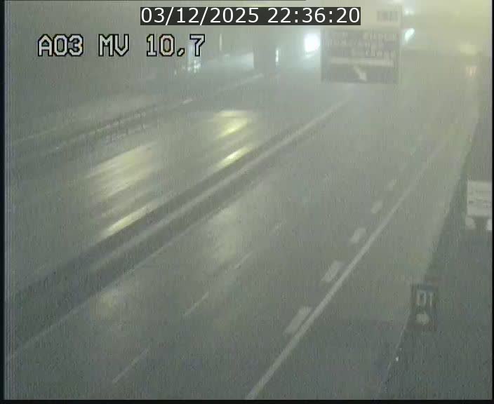 <h2>Traffic live webcam Luxembourg Croix de Bettembourg - A3 - BK 10.7 - direction France</h2>