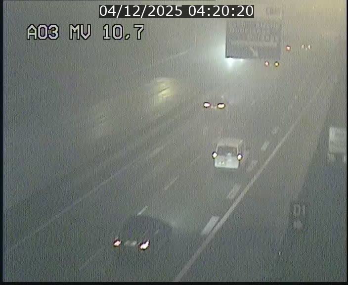 <h2>Traffic live webcam Luxembourg Croix de Bettembourg - A3 - BK 10.7 - direction France</h2>