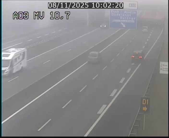 <h2>Traffic live webcam Luxembourg Croix de Bettembourg - A3 - BK 10.7 - direction France</h2>