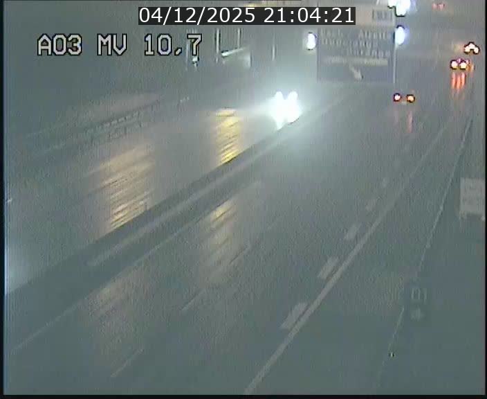 <h2>Traffic live webcam Luxembourg Croix de Bettembourg - A3 - BK 10.7 - direction France</h2>