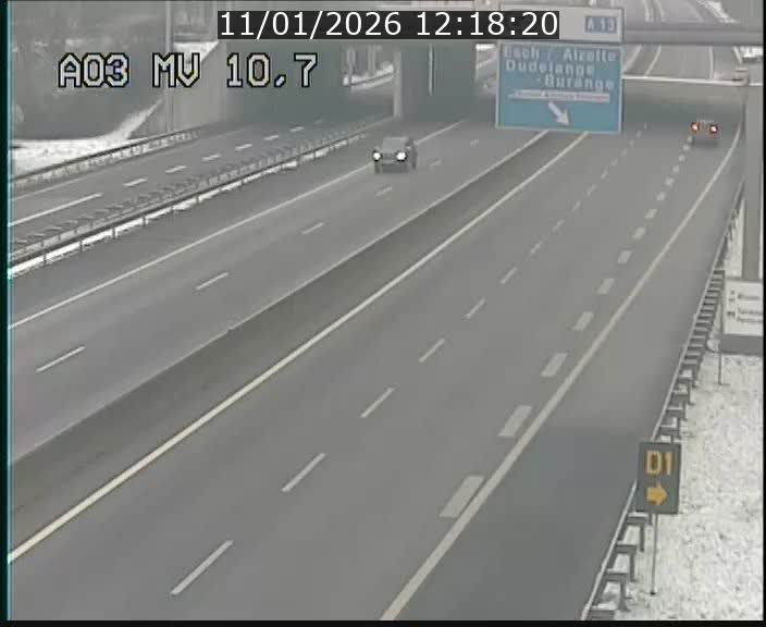 <h2>Traffic live webcam Luxembourg Croix de Bettembourg - A3 - BK 10.7 - direction France</h2>