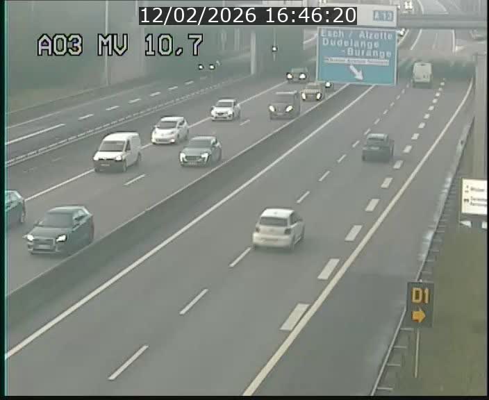 <h2>Traffic live webcam Luxembourg Croix de Bettembourg - A3 - BK 10.7 - direction France</h2>