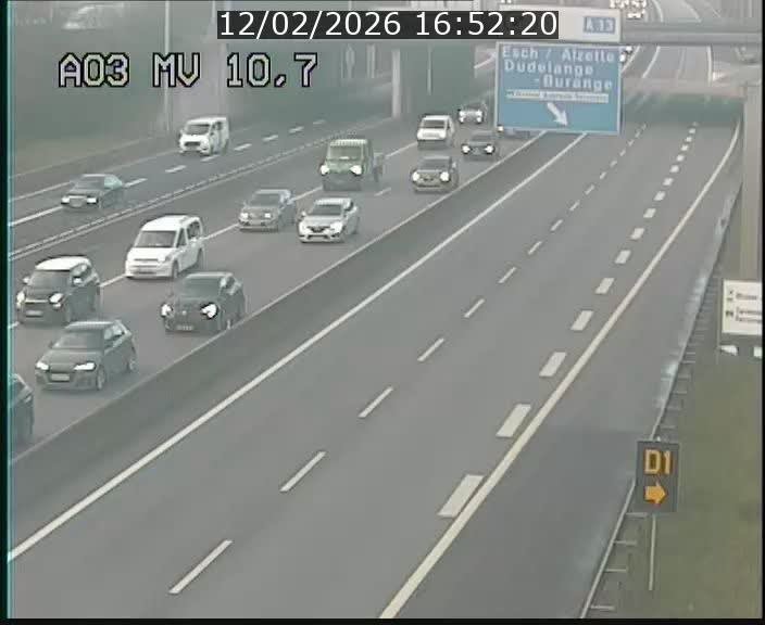 <h2>Traffic live webcam Luxembourg Croix de Bettembourg - A3 - BK 10.7 - direction France</h2>