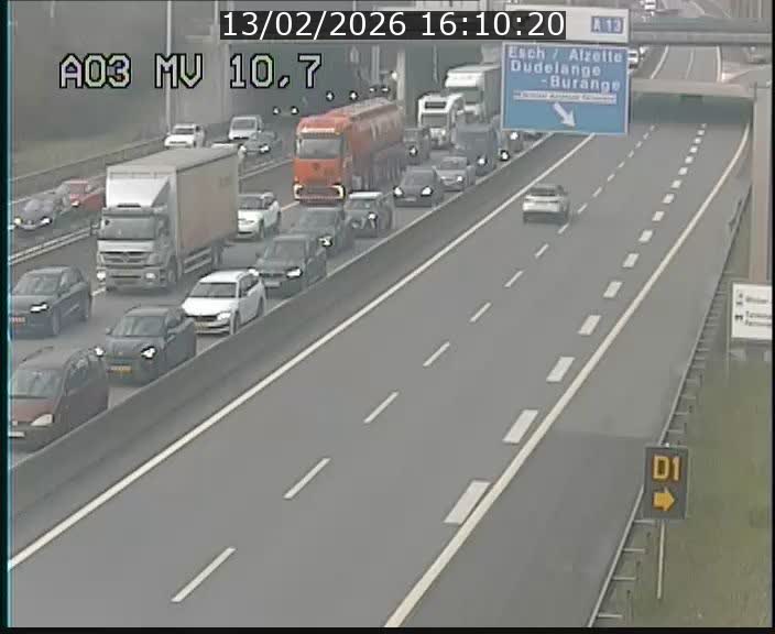 <h2>Traffic live webcam Luxembourg Croix de Bettembourg - A3 - BK 10.7 - direction France</h2>