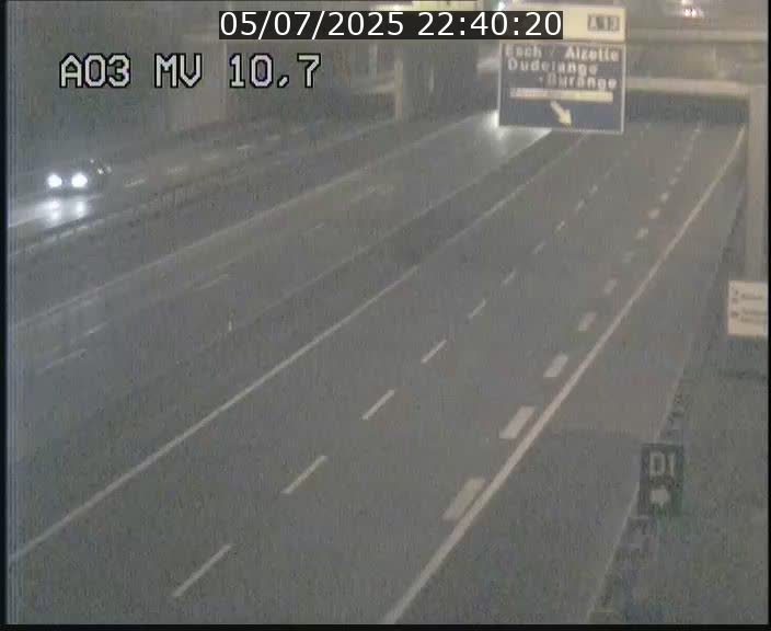 <h2>Traffic live webcam Luxembourg Croix de Bettembourg - A3 - BK 10.7 - direction France</h2>