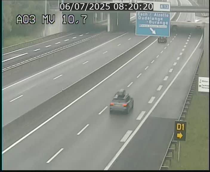 <h2>Traffic live webcam Luxembourg Croix de Bettembourg - A3 - BK 10.7 - direction France</h2>