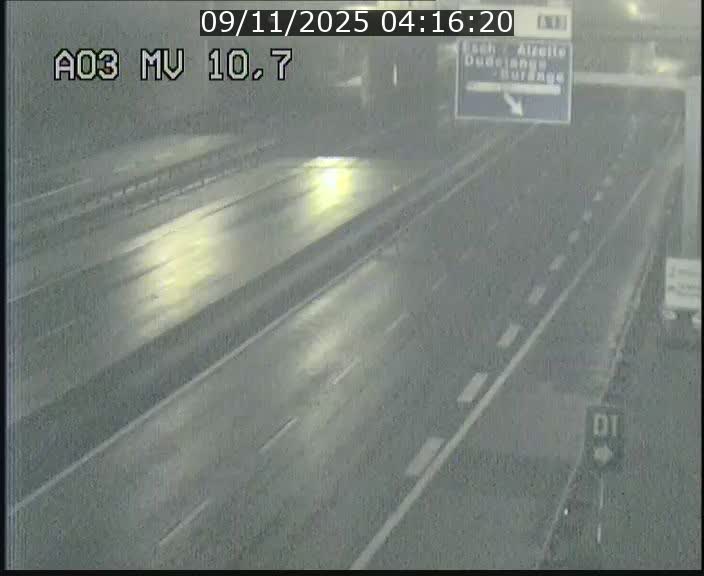 <h2>Traffic live webcam Luxembourg Croix de Bettembourg - A3 - BK 10.7 - direction France</h2>