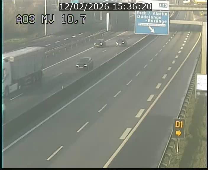 <h2>Traffic live webcam Luxembourg Croix de Bettembourg - A3 - BK 10.7 - direction France</h2>