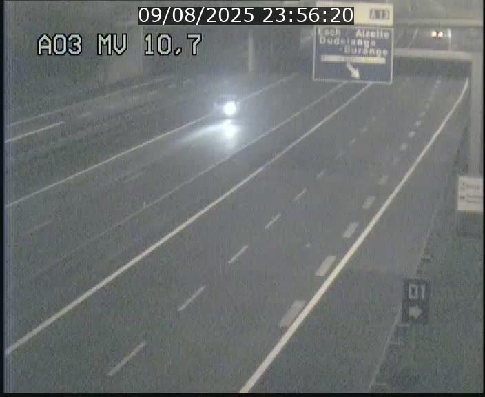 <h2>Traffic live webcam Luxembourg Croix de Bettembourg - A3 - BK 10.7 - direction France</h2>