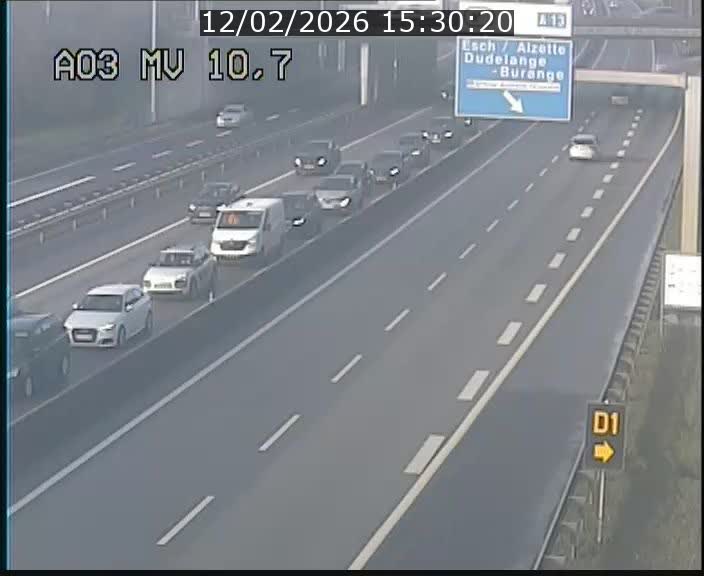 <h2>Traffic live webcam Luxembourg Croix de Bettembourg - A3 - BK 10.7 - direction France</h2>