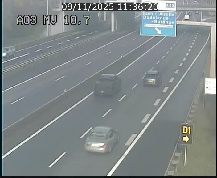 <h2>Traffic live webcam Luxembourg Croix de Bettembourg - A3 - BK 10.7 - direction France</h2>