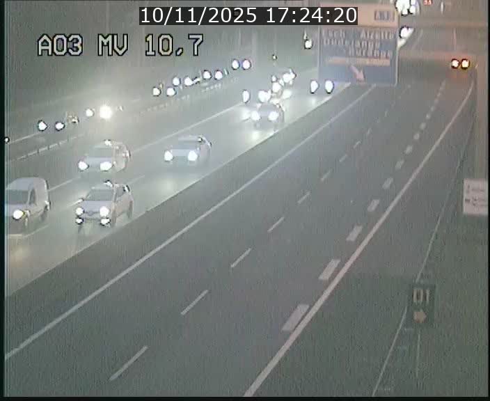 <h2>Traffic live webcam Luxembourg Croix de Bettembourg - A3 - BK 10.7 - direction France</h2>