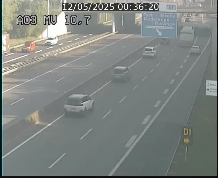 <h2>Traffic live webcam Luxembourg Croix de Bettembourg - A3 - BK 10.7 - direction France</h2>