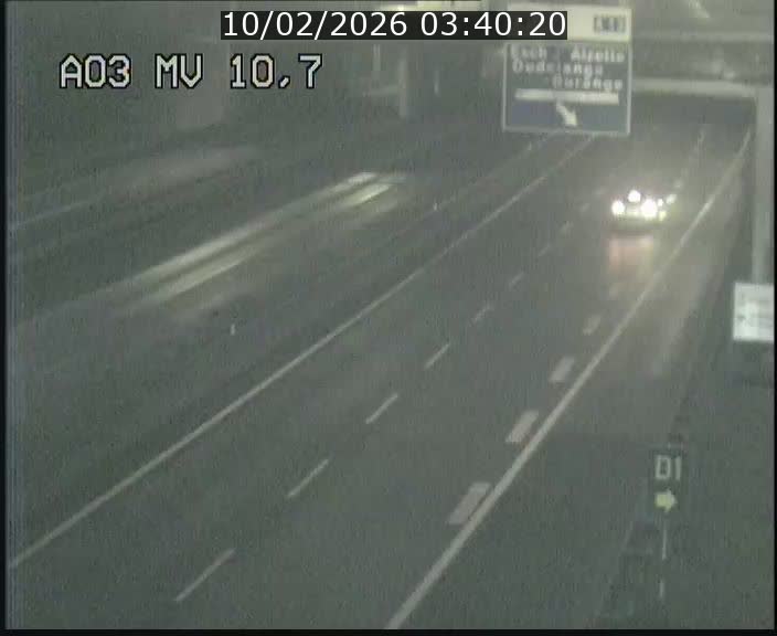 <h2>Traffic live webcam Luxembourg Croix de Bettembourg - A3 - BK 10.7 - direction France</h2>