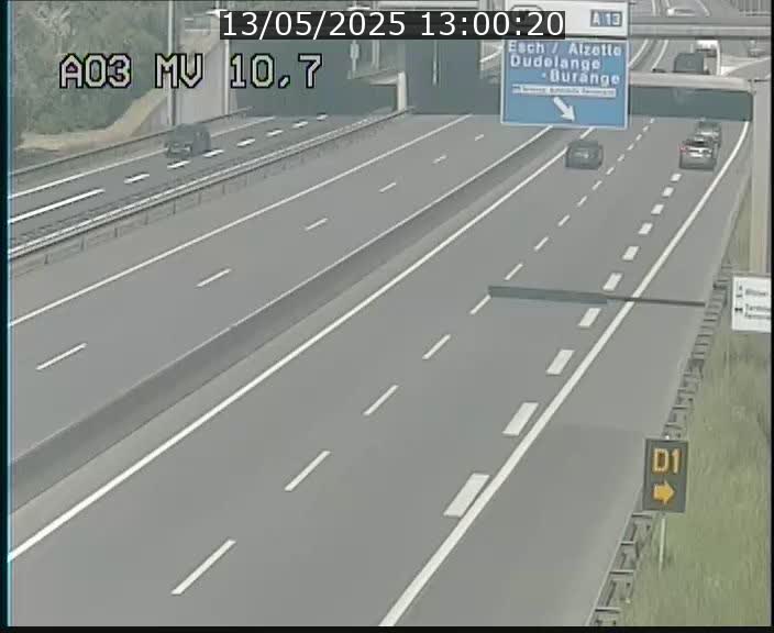 <h2>Traffic live webcam Luxembourg Croix de Bettembourg - A3 - BK 10.7 - direction France</h2>