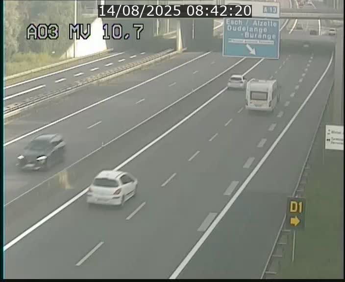 <h2>Traffic live webcam Luxembourg Croix de Bettembourg - A3 - BK 10.7 - direction France</h2>
