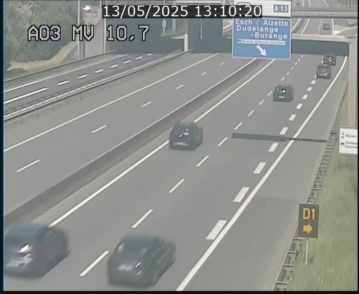 <h2>Traffic live webcam Luxembourg Croix de Bettembourg - A3 - BK 10.7 - direction France</h2>